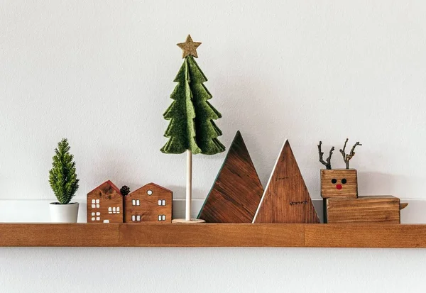 View Handmade Wooden Houses Christmas Tree White Background — Stock Photo, Image