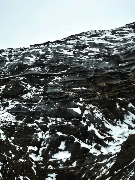 눈덮인 산비탈 아이슬란드 — 스톡 사진
