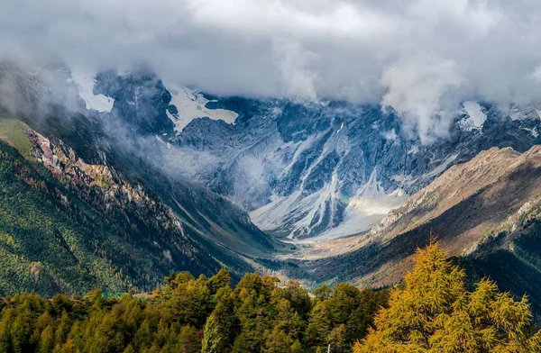 Χιόνια Όρη Yunnan Κίνα — Φωτογραφία Αρχείου