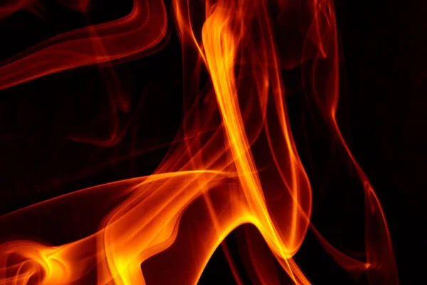 Eine Dramatische Tapete Aus Rotem Rauch Ähnelt Feuerflammen Auf Schwarzem — Stockfoto
