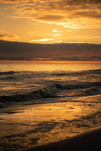 Una Vista Panorámica Puesta Sol Sobre Mar Durante Verano — Foto de Stock