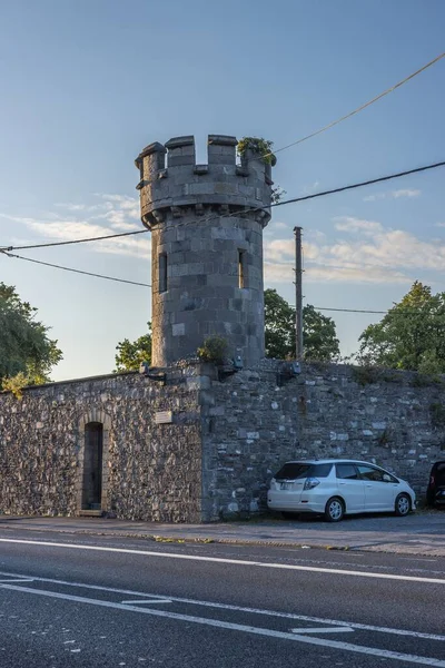 아일랜드 더블린의 글라스네 공동묘지에 감시탑 — 스톡 사진