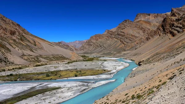 Una Vista Panorámica Río Que Fluye Través Del Valle Hindú — Foto de Stock