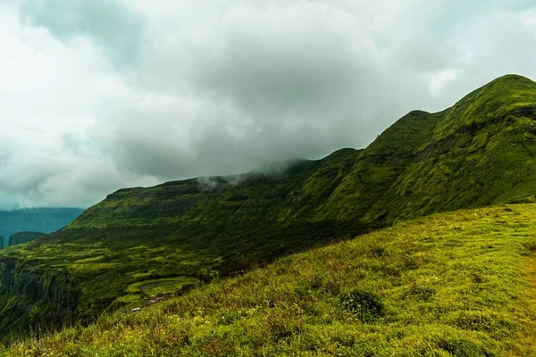 Una Vista Panorámica Colina Brahmagiri Día Nublado Sombrío — Foto de Stock