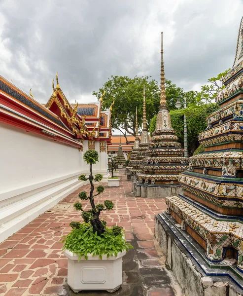 Plant Pot Colorful Ceramic Stupas Wat Pho Buddhist Temple Bangkok — Stock Photo, Image