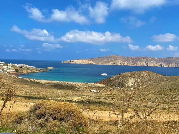 Yunanistan 'ın Mykonos adasında Fokos Sahili' nin güzel bir manzarası