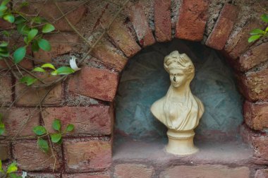 Roma Ceres veya Yunan Demeter 'in mermer heykel başkanı Saray ve park kompleksi parkında