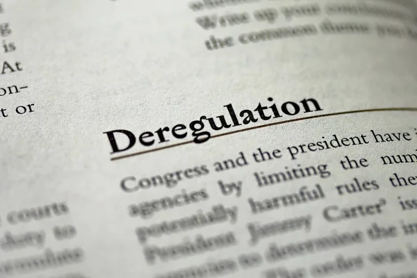 Der Teil Der Deregulierung Einem Lehrbuch Für Wirtschaftsrecht — Stockfoto