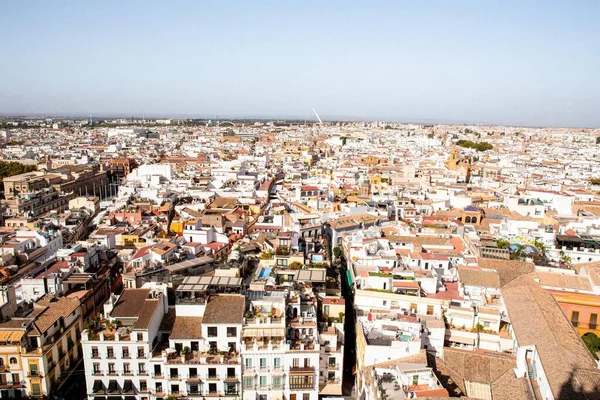 Eine Luftaufnahme Des Stadtbildes Von Sevilla Umgeben Von Gebäuden — Stockfoto