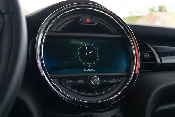 Mini Cooper Infotainment System Steering Wheel Clock Display — Stock Photo, Image