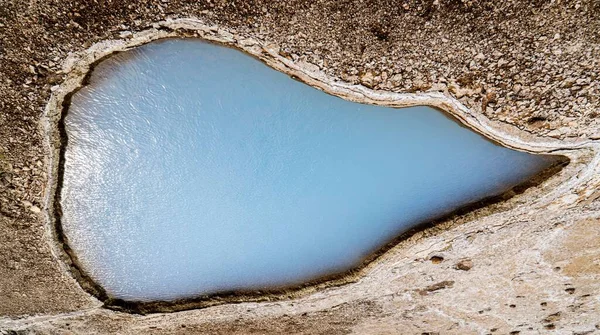 Una Vista Aérea Una Pequeña Piscina Una Zona Geotérmica Geysir — Foto de Stock