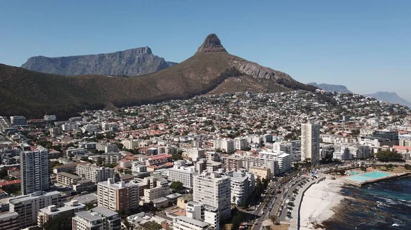 Une Vue Aérienne Paysage Urbain Cape Town Entourée Bâtiments — Photo