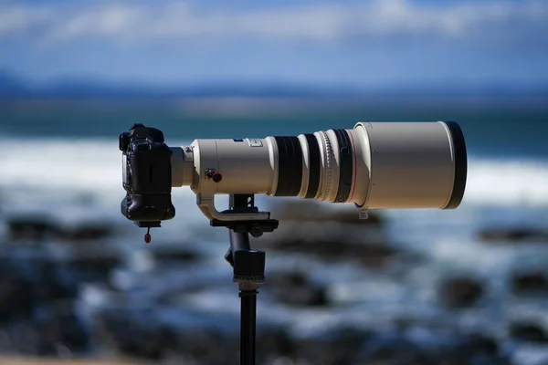 Detailní Záběr Teleobjektivu Surfařské Fotografie Těla Fotoaparátu Stativu Jeffreys Bay — Stock fotografie