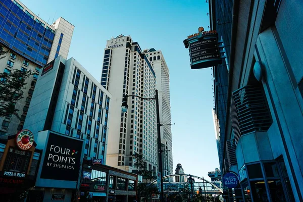 Toronto Nun Merkezindeki Hilton Oteli Nin Güzel Berrak Gökyüzü Olan — Stok fotoğraf