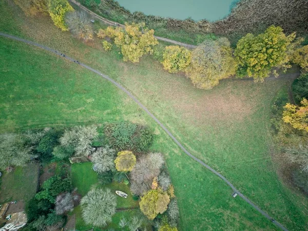 Una Toma Aérea Abby Fields Cubierta Con Árboles Otoñales Warwickshire —  Fotos de Stock