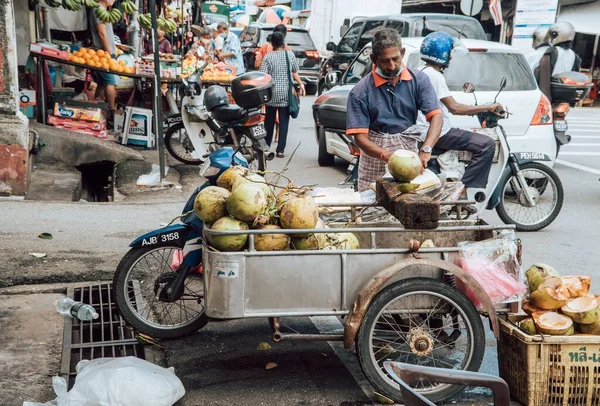 Venditore Frutta Strada George Town Penang — Foto Stock