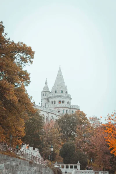 Słynny Historyczny Bastion Rybacki Budapeszcie Jesienią — Zdjęcie stockowe