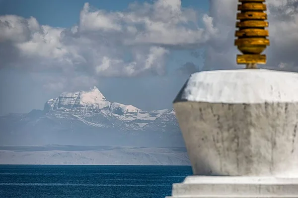 Eine Schöne Aufnahme Des Schneebedeckten Mount Kailash Taqin County Ali — Stockfoto