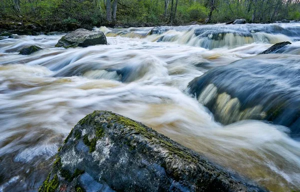 Flusso Luminoso Acqua Sopra Rocce — Foto Stock