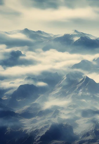 Vertikální Záběr Skalnatých Hor Skrývajících Mracích Vhodný Tapetu — Stock fotografie