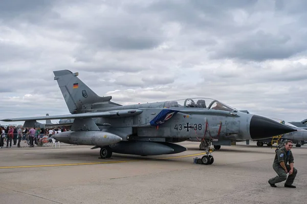 Κοντινό Πλάνο Της General Dynamics Fighting Falcon Στο Bucharest International — Φωτογραφία Αρχείου