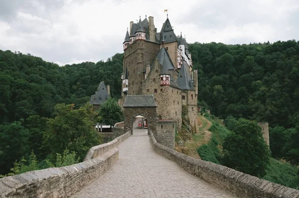 Eine Schöne Aufnahme Des Historischen Schlosses Eltz Der Mosel — Stockfoto