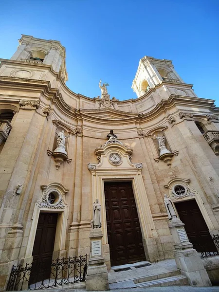 Низкоугольный Снимок Базилики Святого Доминика Порто Сальво — стоковое фото