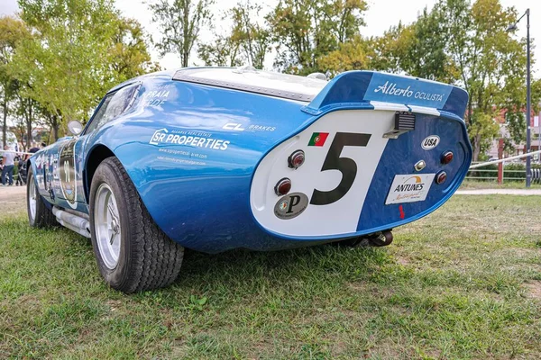 Вид Ззаду Заморожуючий Класичний Гоночний Автомобіль Shelby Daytona Cobra Coupe — стокове фото