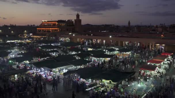 摩洛哥马拉喀什市集人群的高角景观 — 图库视频影像