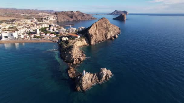 Uma Vista Aérea Bela Ilha Faro Del Aguilica Aguilas Múrcia — Vídeo de Stock