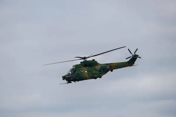 Вертолёт Летит Небе — стоковое фото
