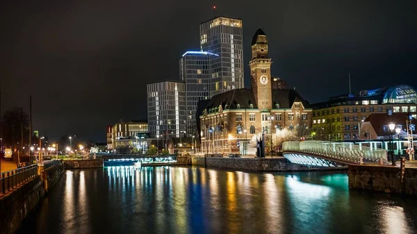 Ein Wunderschönes Stadtbild Von Malmö Bei Nacht — Stockfoto