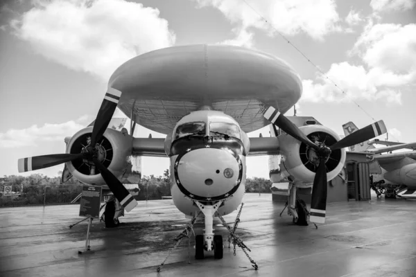Сірий Знімок Літака Uss Yorktown Patriots Point — стокове фото