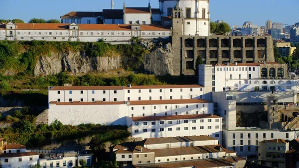 ポルトガルの伝統建築が残るポルトの美しい街並み — ストック写真