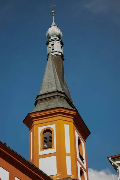 Plano Vertical Del Edificio Castillo Loket República Checa Contra Cielo — Foto de Stock