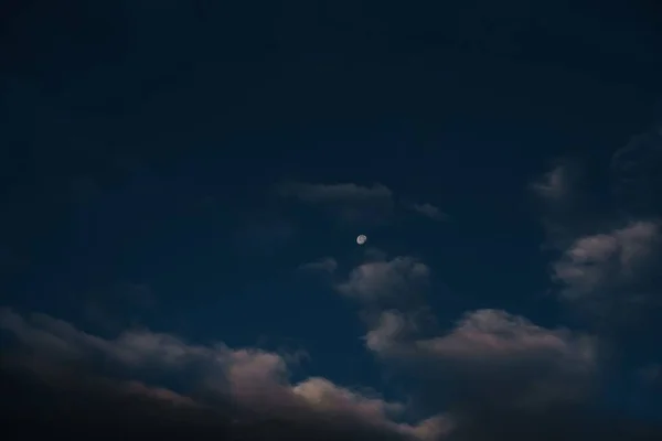 Uma Vista Lua Céu — Fotografia de Stock