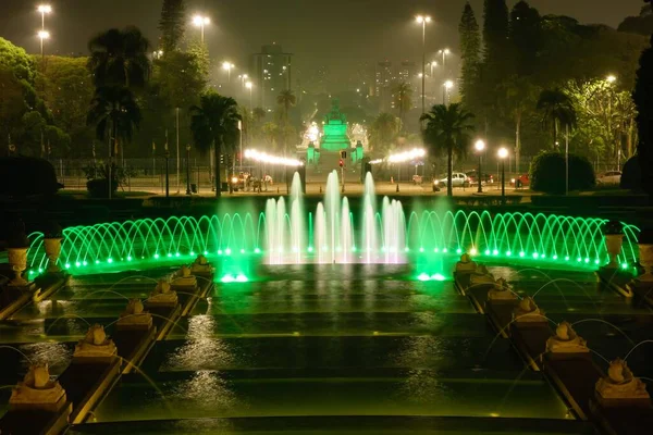 Сан Паулу Бразилия Цветные Фонтаны Парке Музея Ипиранги Ночная Сцена — стоковое фото
