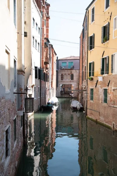Una Vista Aire Libre Los Edificios Residenciales Famoso Canal Venecia — Foto de Stock