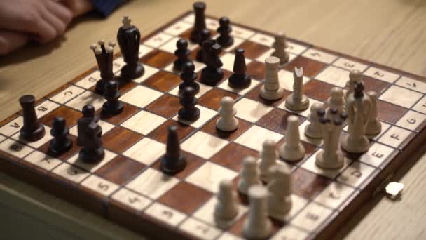 Satranç Oynayıp Hamle Yapmanın — Stok video