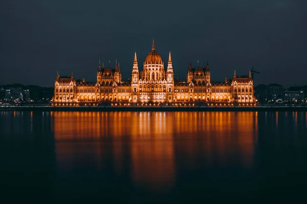Κτήριο Του Ουγγρικού Κοινοβουλίου Γνωστό Και Κοινοβούλιο Της Βουδαπέστης — Φωτογραφία Αρχείου