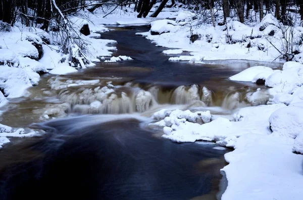Nahaufnahme Eines Fließenden Flusses Winter — Stockfoto