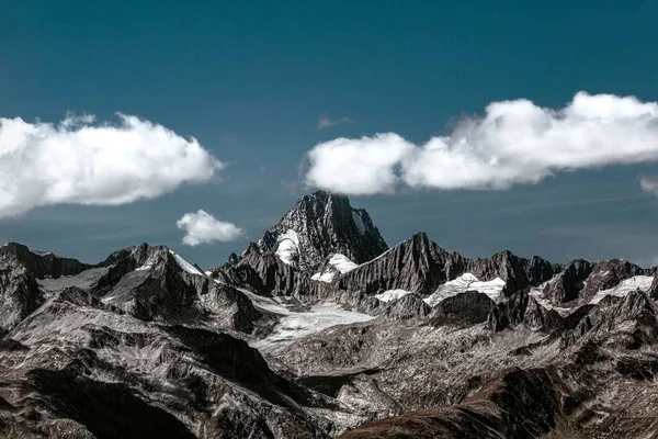 Een Luchtlandschap Van Prachtige Rotsachtige Nufenen Bergpas — Stockfoto