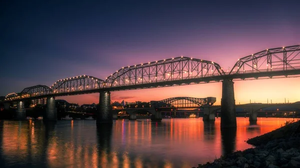 Krásný Výhled Moderní Most Při Západu Slunce — Stock fotografie