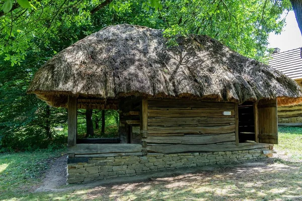捷克共和国莫拉维亚 斯特拉兹尼斯露天博物馆的传统农舍景观 — 图库照片
