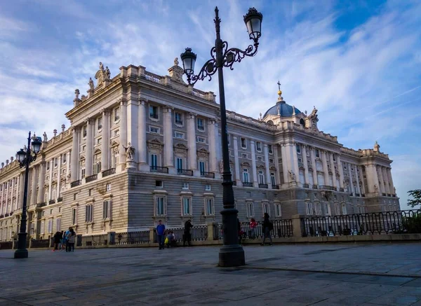 Королевский Дворец Мадрида — стоковое фото