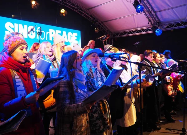 Group People Singing Stage Sing Peace Darmstadt Germany — Stock Photo, Image