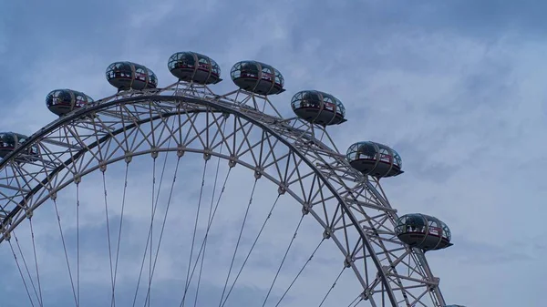 Ein Teilblick Auf Die Kabinen Des London Eye Vor Blauem — Stockfoto