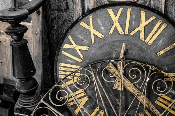 Primer Plano Reloj Vintage Restaurado Piezas Decoración Muebles Fondo —  Fotos de Stock