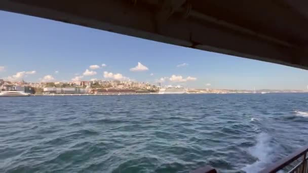 Sendero Superficie Del Agua Detrás Del Barco Estambul Turquía Día — Vídeos de Stock