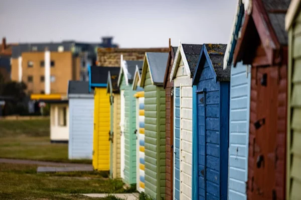 Uma Foto Cênica Das Cabanas Coloridas Praia Harwich Inglaterra — Fotografia de Stock
